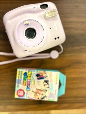 Fujifilm Instax Mini Instant Camera - Light Pink
